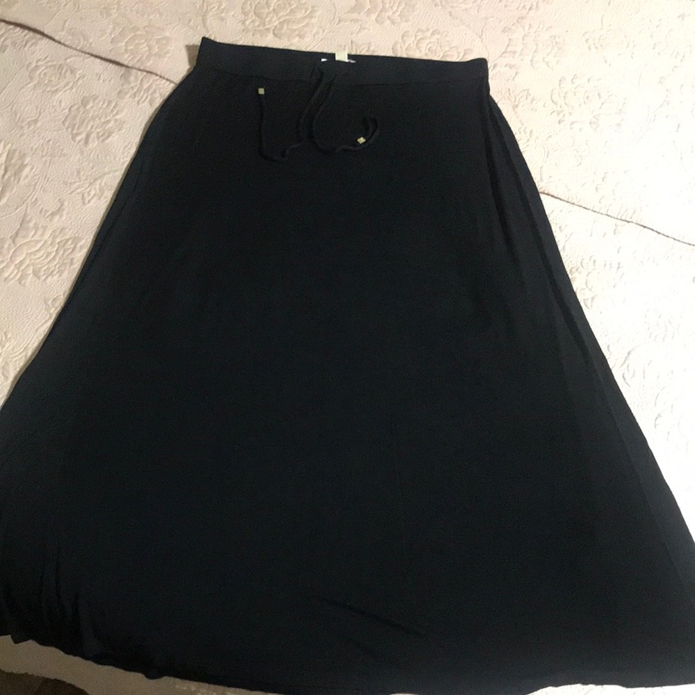 Long black skirt